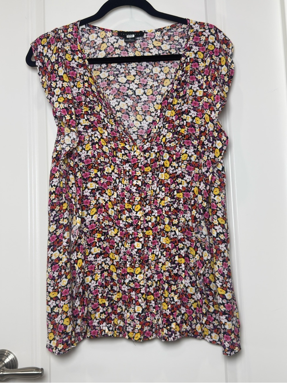 Sanctuary Floral V-Neck Sleeveless Camisole - Pink, Yellow, White